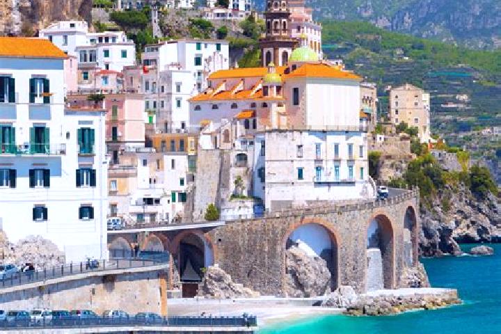 Sophia, 29 — Escort in Dosso, Italy