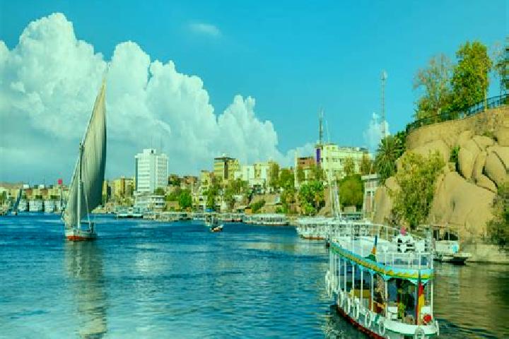 Sophia, 29 — Escort in Maghaghah, Egypt