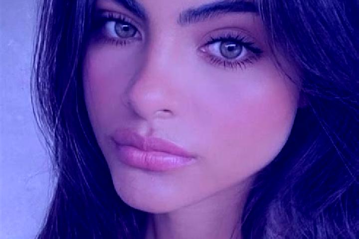 Sophia, 30, a blonde amber-eyed indian companion based in Margine Coperta-Traversagna. Offering Party Girl, Dinner Date, Striptease, CIM, Overnight. Availabl...