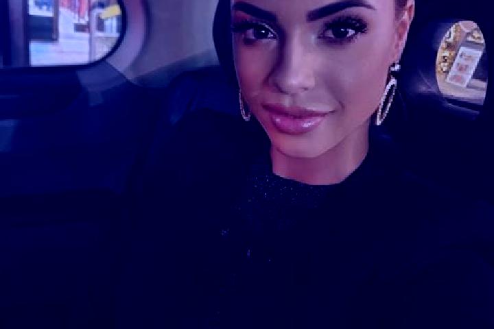 Sophia, 30, a dark blonde amber-eyed latina companion based in Xiazhuang. Offering Prostate Massage, Couples, Fetish, Domination, Dinner Date. Available for ...