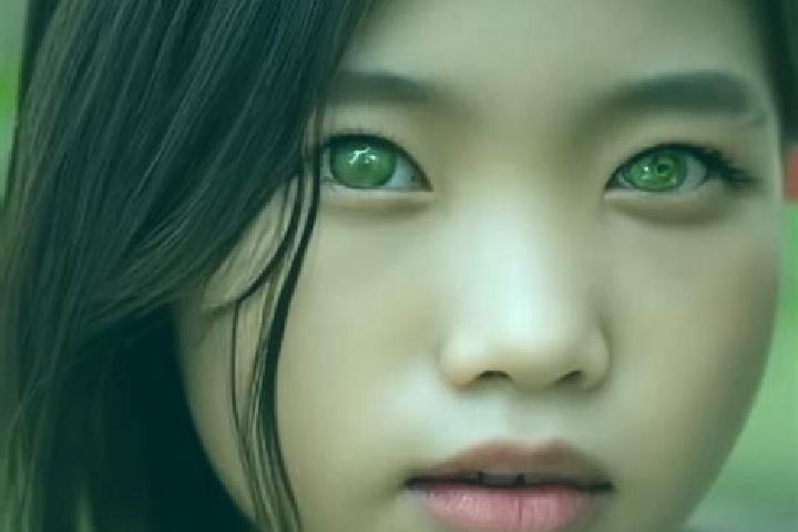 Sophia, 30, a red green-eyed asian companion based in Eck. Offering Fetish, Dinner Date, Girlfriend Experience. Available for incall and outcall, day and eve...