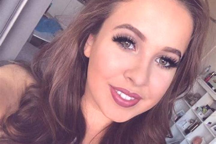 Sophia, 30, a red hazel-eyed caribbean companion based in Plugova. Offering Fetish, Couples, Party Girl, Erotic Massage. Available for incall and outcall, ov...