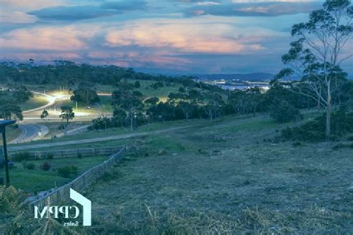 Sophia, 30 — Escort in Tolmans Hill, Australia