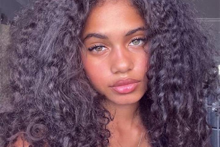 Sophia, 31, a auburn blue-eyed ebony companion based in Bomal. Offering Dinner Date, OWO, Overnight. Available for incall and outcall, day and evening dates.