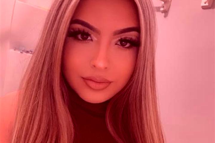 Sophia, 31, a blonde dark-eyed latina companion based in Montague. Offering Roleplay, Tantra, GFE. Available for incall and outcall, day and evening dates.