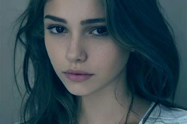 Sophia, 31, a chestnut grey-eyed slavic companion based in Noisseville. Offering Party Girl, Travel Companion, Fetish, Prostate Massage. Available for incall...