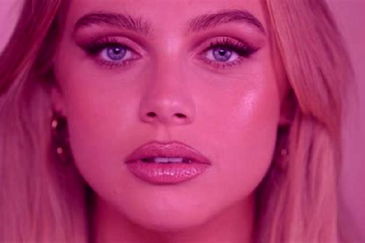 Sophia, 31, a platinum blonde blue-eyed mediterranean companion based in La Roche-Posay. Offering Domination, 69, Deep French Kissing, Massage, A-Level. Avai...