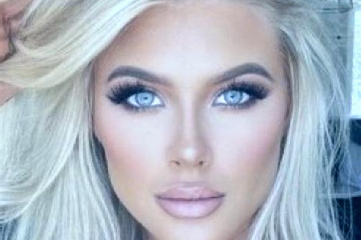 Sophia, 31, a platinum blonde dark-eyed caucasian companion based in Gatlinburg. Offering Striptease, Couples, Duos. Available for incall and outcall, overni...