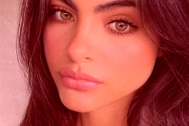 Sophia, 31, a red green-eyed indian companion based in Dunn Loring. Offering Tantra, Duos, OWO, CIM. Available for incall and outcall, day and evening dates.
