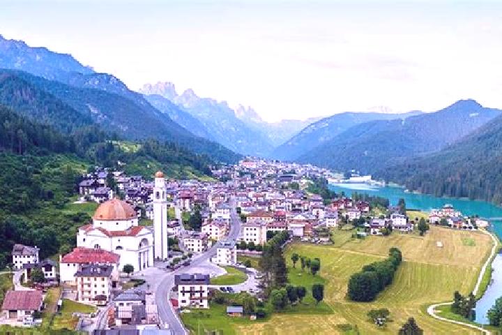Sophia, 31 — Escort in San Pietro di Cadore, Italy