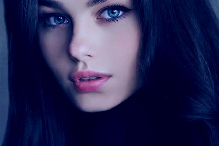 Sophia, 32, a black green-eyed caucasian companion based in Waitangi. Offering Duos, Couples, Travel Companion. Available for incall and outcall, day and eve...