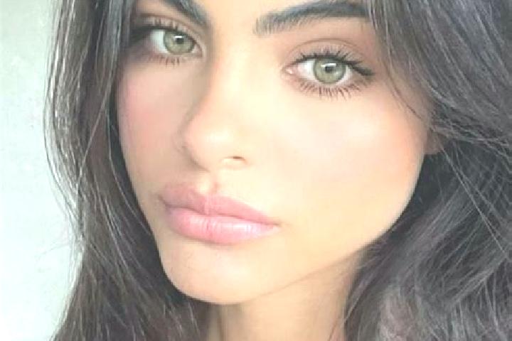 Sophia, 32, a brunette green-eyed european companion based in Parfino. Offering Roleplay, A-Level, Party Girl. Available for incall and outcall, day and even...