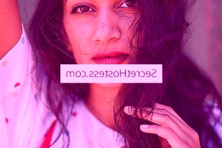 Sophia, 32, a chestnut dark-eyed indian companion based in San Vicente de Paul. Offering Dinner Date, Roleplay, Deep French Kissing, CIM. Available for incal...