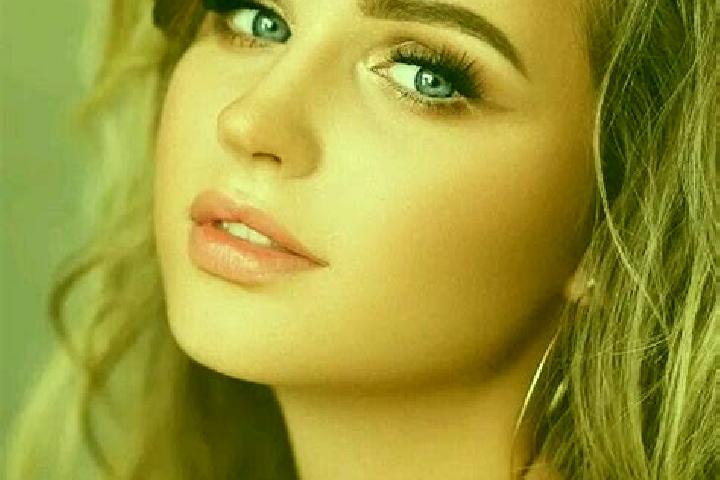 Sophia, 32, a dark blonde blue-eyed mediterranean companion based in Canada de Cisneros. Offering Travel Companion, Girlfriend Experience, Erotic Massage, Pa...