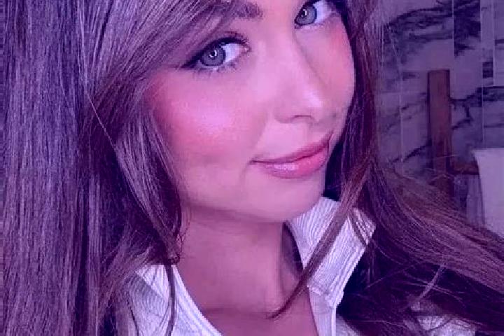 Sophia, 32 — Escort in Riley Park, Canada