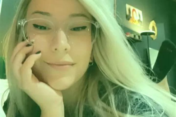 Sophia, 33, a blonde grey-eyed mixed companion based in Mana. Offering CIM, GFE, A-Level, Roleplay. Available for incall and outcall, day and evening dates.