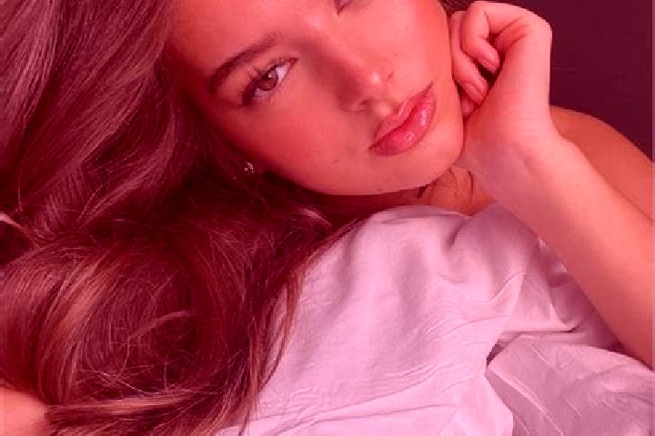 Sophia, 33, a chestnut dark-eyed latina companion based in Los Muermos. Offering A-Level, Duos, Deep French Kissing. Available for incall and outcall, day an...