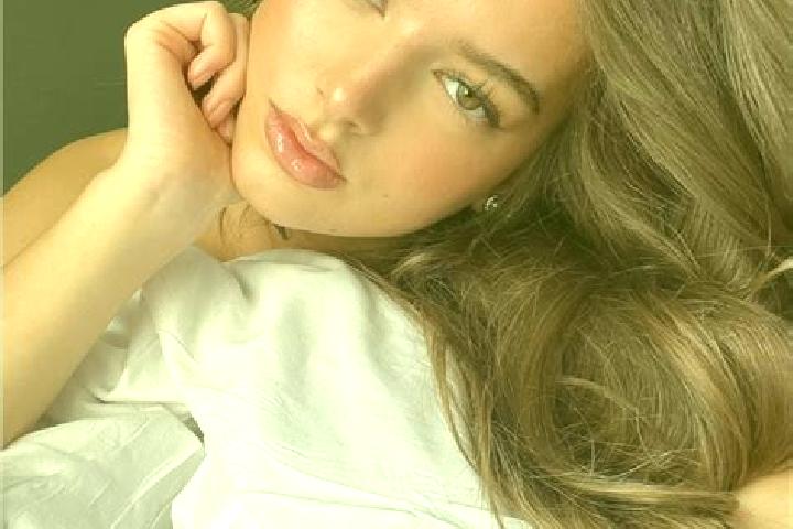 Sophia, 33, a chestnut hazel-eyed caucasian companion based in Karangboyo. Offering Girlfriend Experience, Roleplay, Overnight, Erotic Massage. Available for...