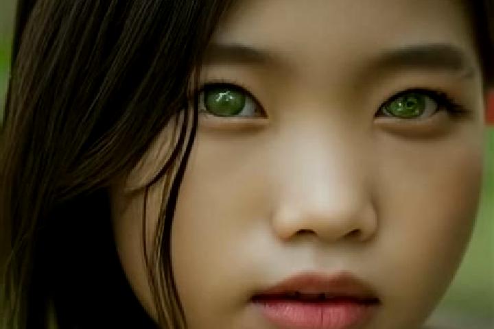 Sophia, 33, a red green-eyed asian companion based in Melida. Offering Roleplay, Massage, Fetish. Available for incall and outcall, day and evening dates.
