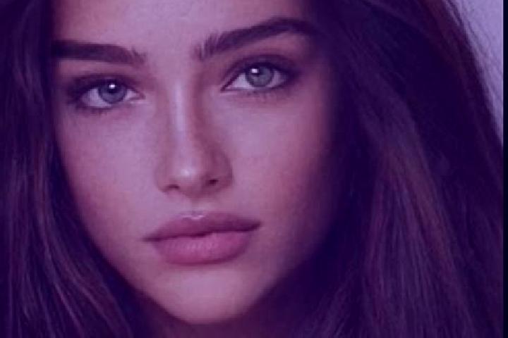 Sophia, 34, a chestnut grey-eyed caucasian companion based in Santa Colomba de Curueno. Offering Overnight, GFE, CIM, Massage. Available for incall and outca...