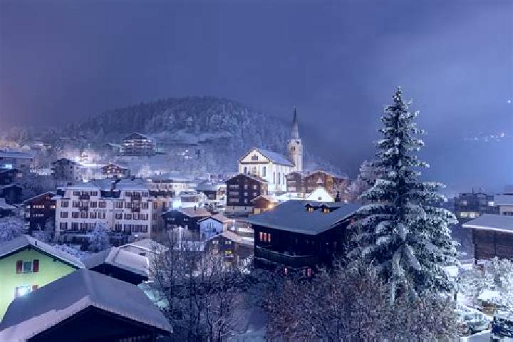 Sophia, 34 — Escort in Fiesch, Switzerland