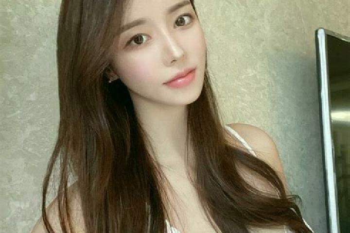 Sophia, 34 — Escort in Qibu, China