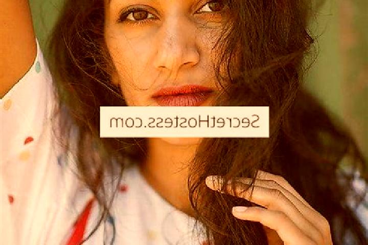 Sophia, 35, a black amber-eyed indian companion based in Para Hills. Offering 69, CIM, GFE. Available for incall and outcall, day and evening dates.