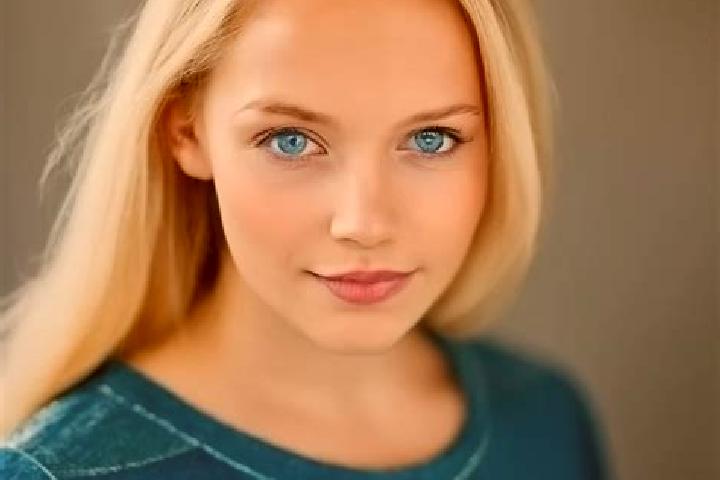 Sophia, 35, a blonde blue-eyed indian companion based in Ramla. Offering CIM, Tantra, A-Level. Available for incall and outcall, day and evening dates.