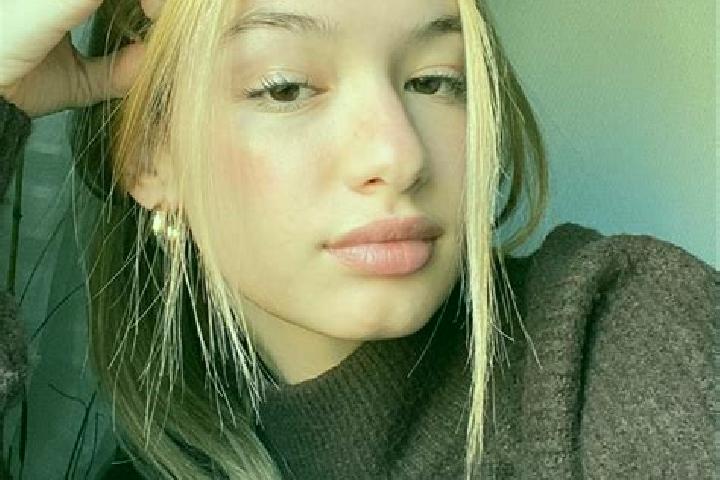 Sophia, 35, a blonde brown-eyed mediterranean companion based in Holoriang. Offering Striptease, A-Level, Prostate Massage, Roleplay. Available for incall an...