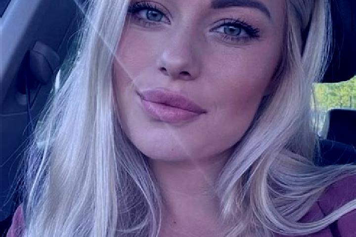 Sophia, 35, a blonde hazel-eyed european companion based in Suceveni. Offering Prostate Massage, Party Girl, BDSM, A-Level. Available for incall and outcall,...