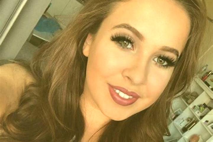 Sophia, 35, a brunette grey-eyed slavic companion based in Moralina. Offering Couples, Fetish, Striptease. Available for incall and outcall, overnight bookin...