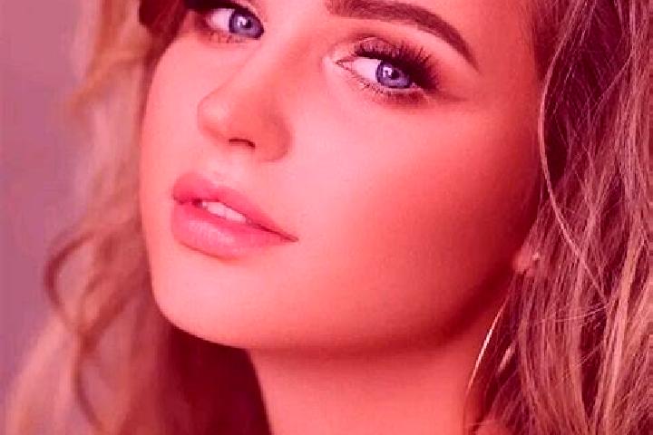 Sophia, 35, a dark blonde blue-eyed mediterranean companion based in Chontabamba. Offering Dinner Date, Tantra, Overnight, GFE, Duos. Available for incall an...