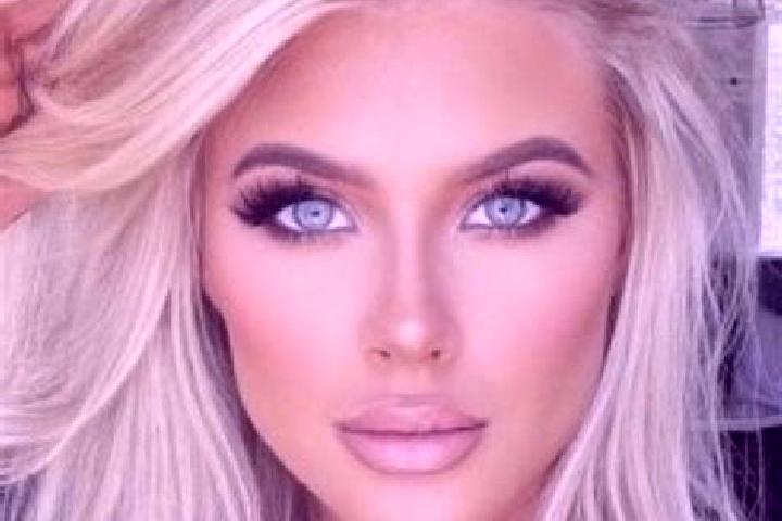 Sophia, 35, a platinum blonde grey-eyed european companion based in Putlod. Offering Domination, Massage, Prostate Massage. Available for incall and outcall,...