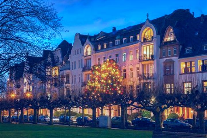 Sophia, 35 — Escort in Oberkassel, Germany