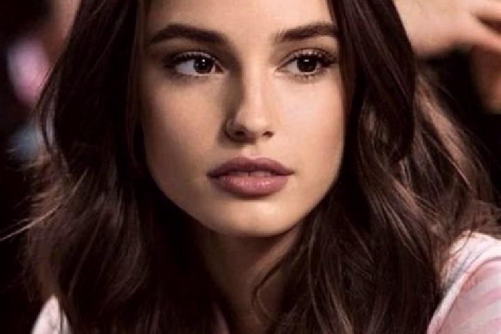 Sophia, 36, a brunette brown-eyed mixed companion based in Ajani. Offering Party Girl, Striptease, Massage. Available for incall and outcall, overnight booki...