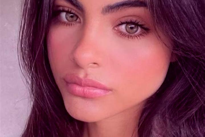 Sophia, 36, a brunette hazel-eyed latina companion based in Aze. Offering Couples, Overnight, Deep French Kissing, Tantra, Fetish. Available for incall and o...