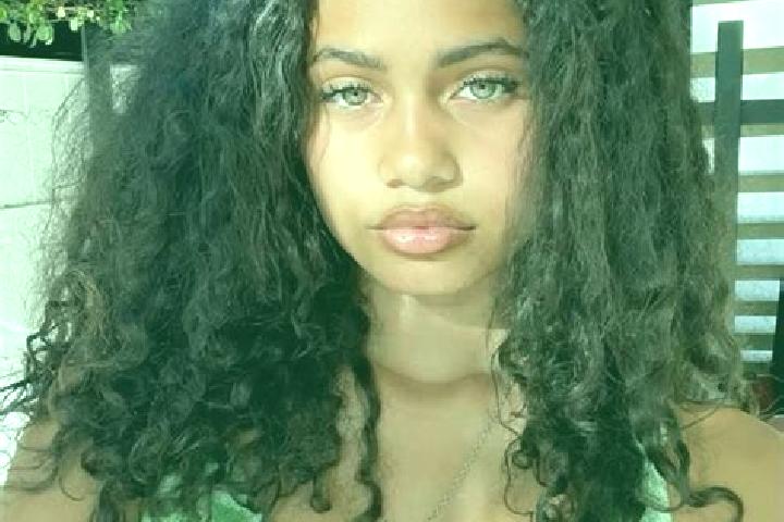 Sophia, 36, a red green-eyed mixed companion based in Teocak. Offering Domination, Party Girl, Erotic Massage, 69, Couples. Available for incall and outcall,...