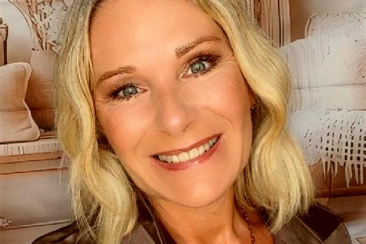 Sophia, 36 — Escort in Vayres, France