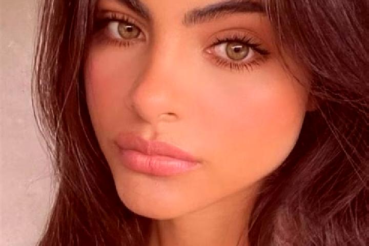 Sophia, 37, a chestnut green-eyed indian companion based in Presidente Getulio. Offering Deep French Kissing, Massage, 69, Fetish, Dinner Date. Available for...