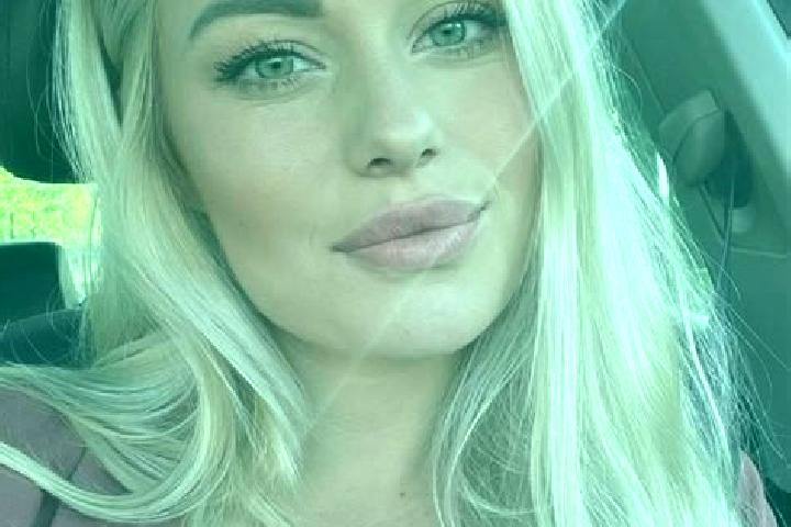 Sophia, 38, a blonde hazel-eyed indian companion based in Bohari. Offering Prostate Massage, BDSM, 69. Available for incall and outcall, overnight bookings a...