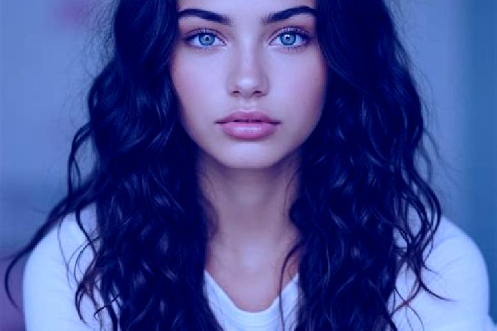 Sophia, 38, a brunette amber-eyed mediterranean companion based in Marj Al Hamam. Offering Prostate Massage, Party Girl, Fetish, Massage. Available for incal...
