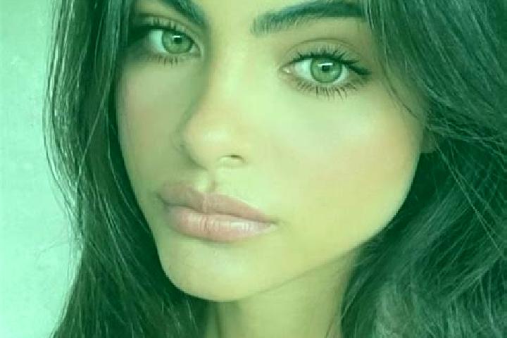 Sophia, 38, a brunette green-eyed indian companion based in Brzozow. Offering Deep French Kissing, Striptease, Overnight, Dinner Date. Available for incall a...