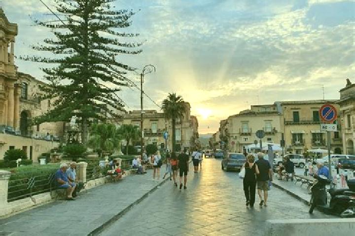 Sophia, 38 — Escort in Ramacca, Italy