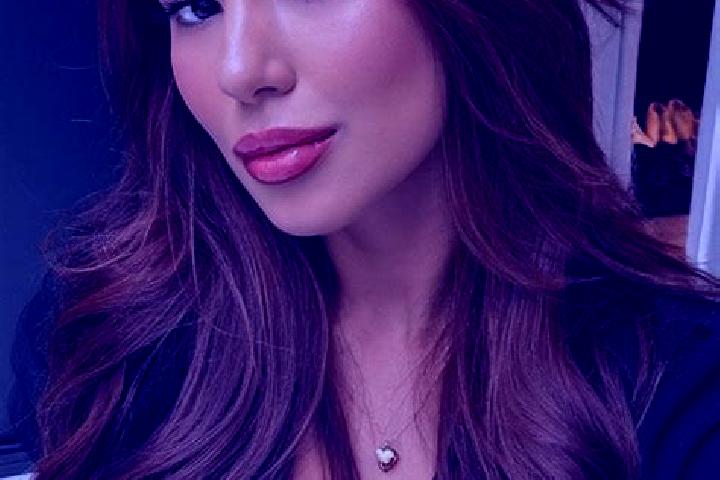 Sophia, 39, a chestnut brown-eyed latina companion based in Karangora. Offering Domination, Striptease, Party Girl, Prostate Massage. Available for incall an...