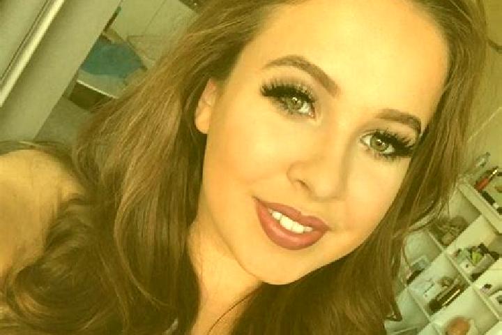 Sophia, 39, a red grey-eyed european companion based in Sorrento. Offering Overnight, CIM, Striptease, Domination. Available for incall and outcall, overnigh...