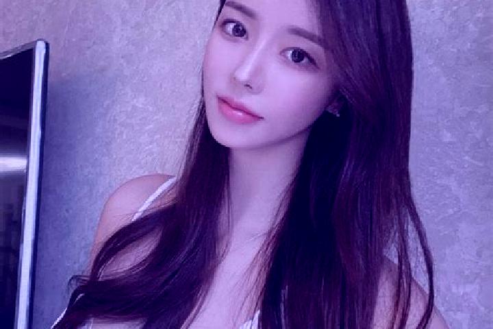 Sophia, 39 — Escort in Shuangchao, China