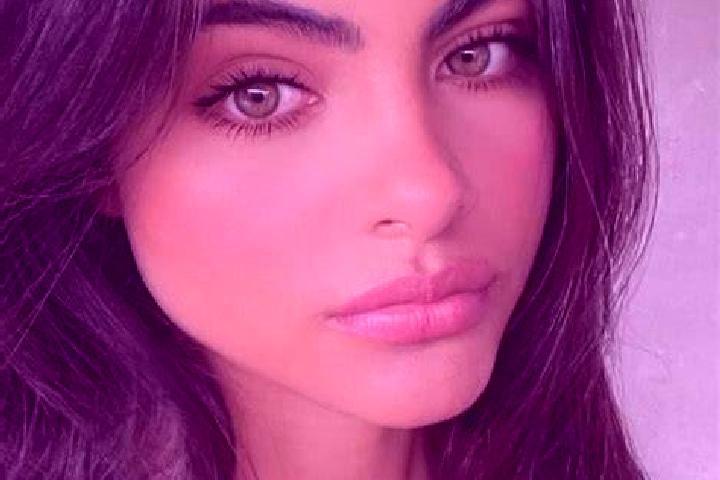 Stella, 20, a black hazel-eyed caucasian companion based in Windang. Offering A-Level, Overnight, Tantra, BDSM. Available for incall and outcall, day and eve...