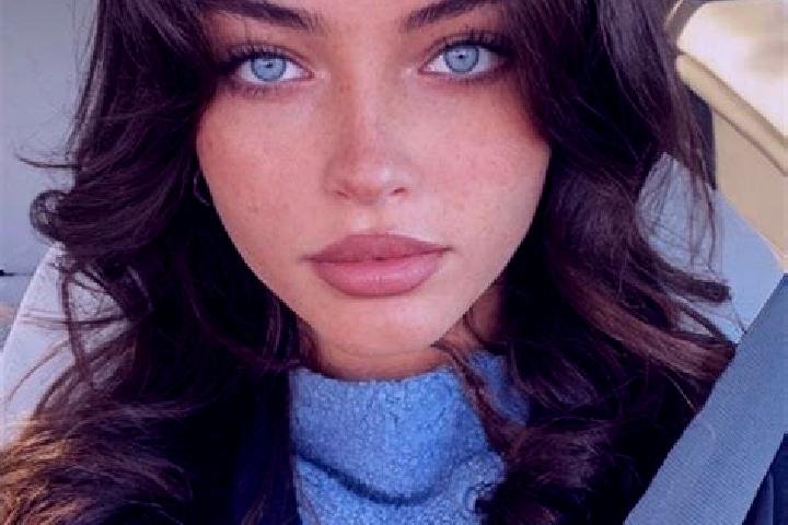 Stella, 20, a brunette blue-eyed mediterranean companion based in Serra do Navio. Offering Roleplay, OWO, Domination, Tantra, Overnight. Available for incall...