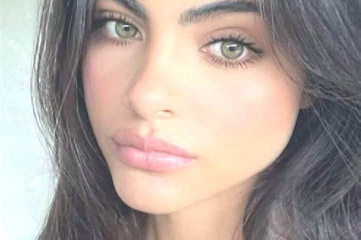 Stella, 20, a brunette dark-eyed indian companion based in Pussay. Offering Domination, Travel Companion, Couples. Available for incall and outcall, day and ...