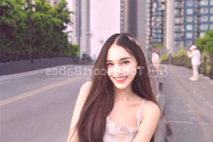 Stella, 20 — Escort in Meili, China